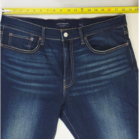 Lucky Brand Size 36X30 Mens 121 Slim Straight Blue Denim 5 Pocket Logo Tag Jeans - Picture 2 of 13
